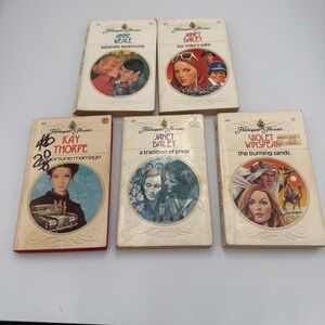 Lot of 5 Vintage Harlequin Presents Romance Novels Janet Dailey Violet Winspear